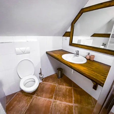 De Luxe S Vyhladom Na Lomnicky Stit Apartman *