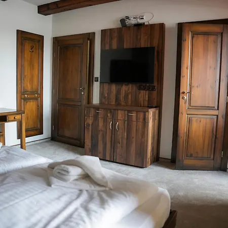 De Luxe S Vyhladom Na Lomnicky Stit