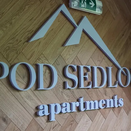 De Luxe S Vyhladom Na Lomnicky Stit Apartament *