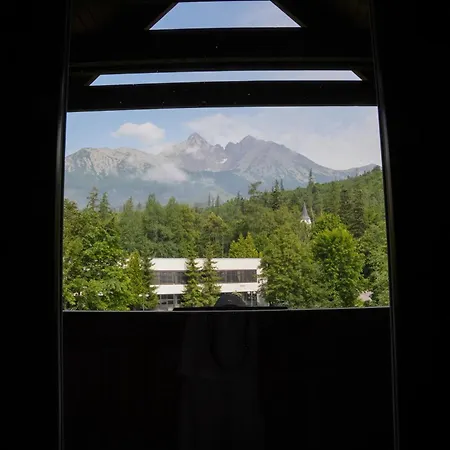 De Luxe S Vyhladom Na Lomnicky Stit Apartament